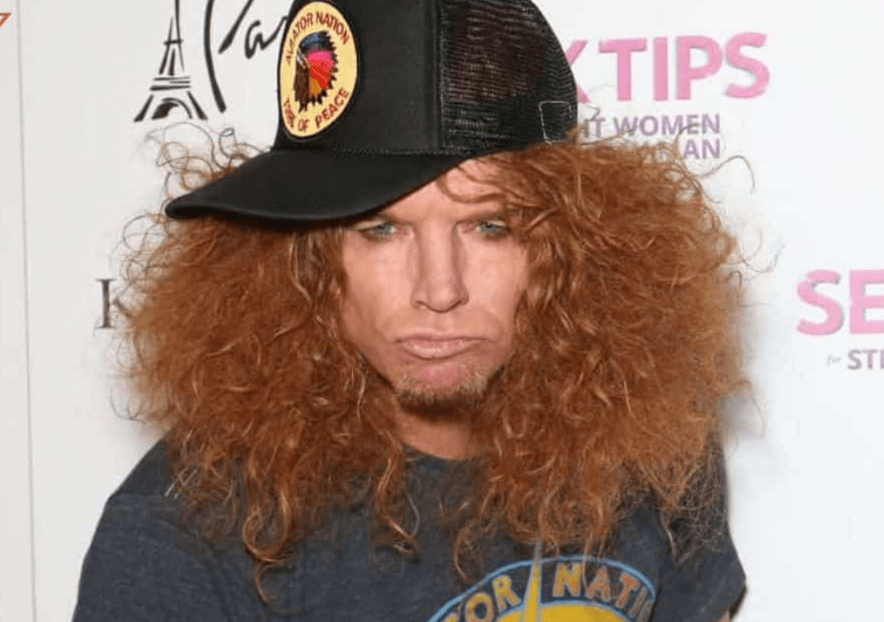 is carrot top gay